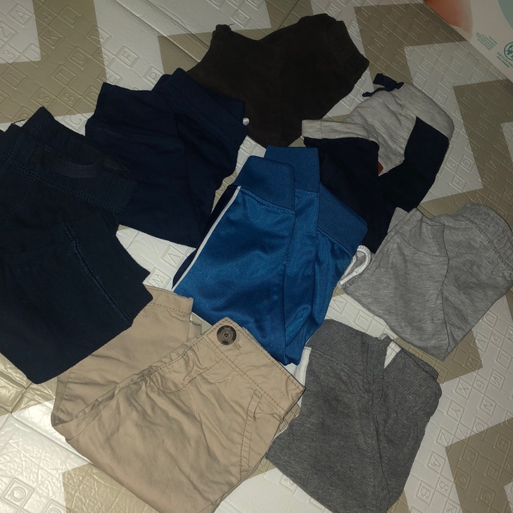7 jogging pants 1 khaki pants